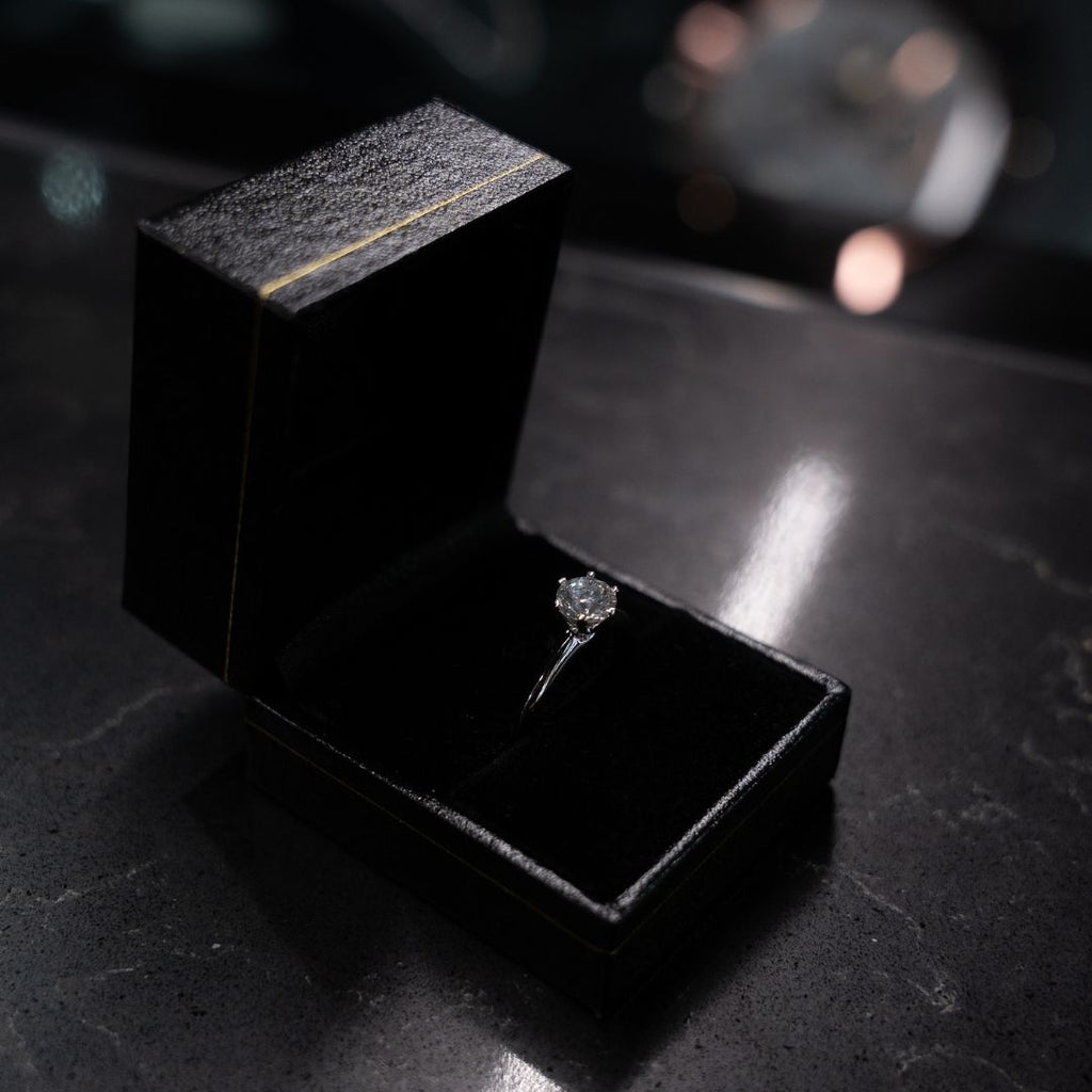 14ct White Gold Solitaire Diamond Ring 1.01ct TDW