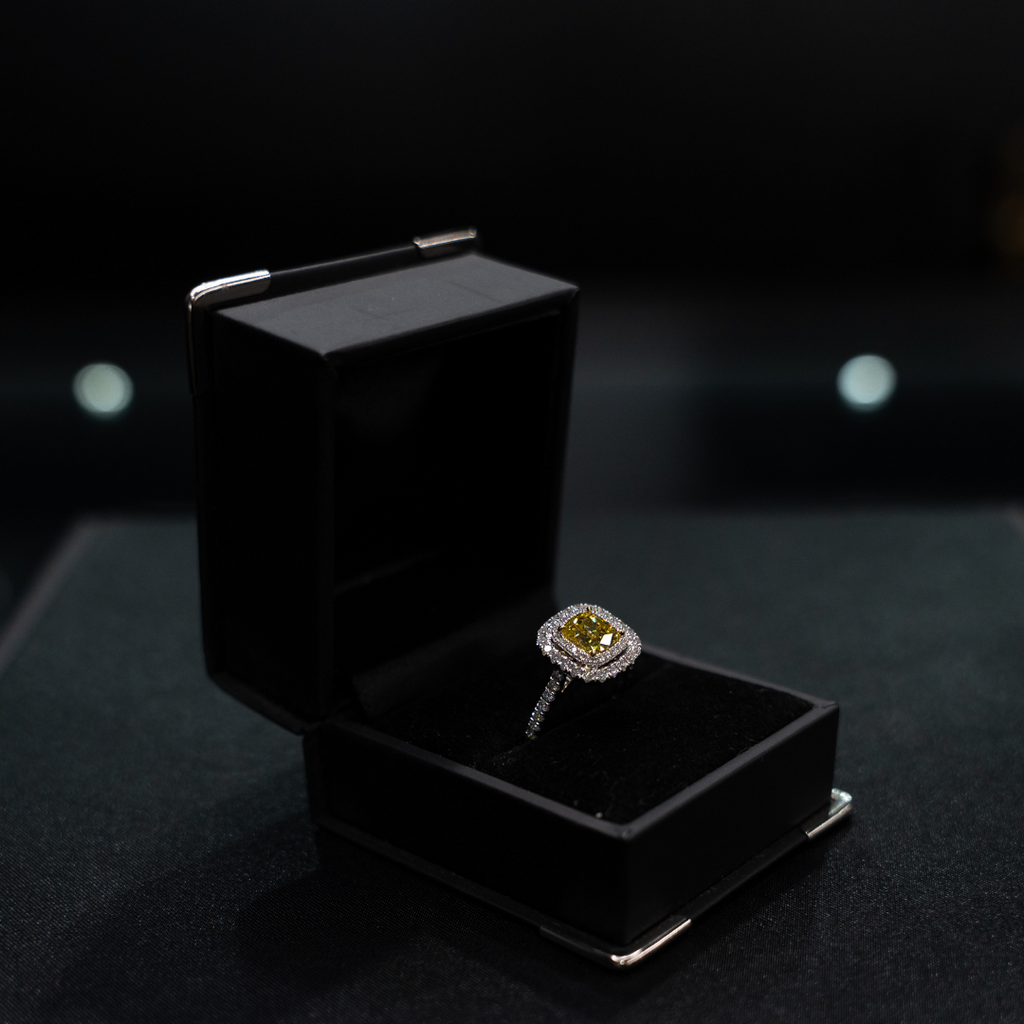 14ct White Gold Coloured Halo Women's Ring Cushion Brilliant Cut 2.06ct TDW