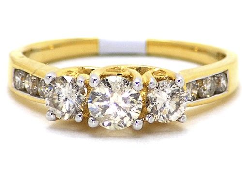 Round Cut 3 Stone Diamond Engagement Ring (1.0 Ct)